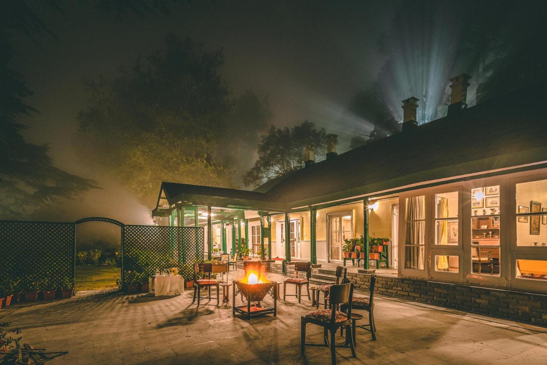 Stayvista At Rose Cottage - Bonfire & Scenic View Шімла Екстер'єр фото